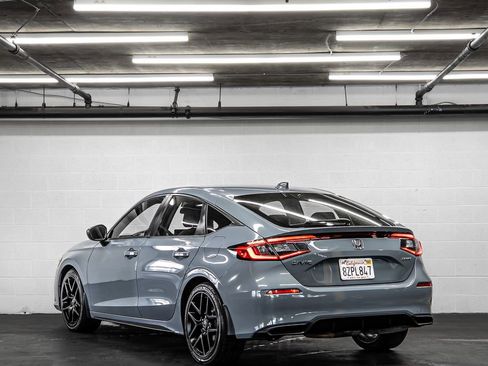 Used 2022 Honda Civic Sport image 3