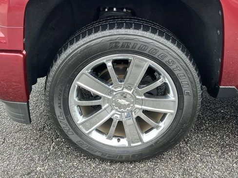 Used 2015 Chevrolet Silverado 1500 High Country w/ High Country Premium Package AWD/4WD image 11