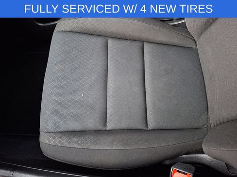 Used 2021 Jeep Grand Cherokee Laredo AWD/4WD image 22