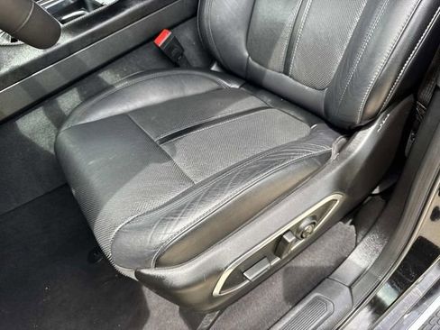 Used 2024 Jeep Wagoneer Series II w/ Flexible Seating Group RWD image 22