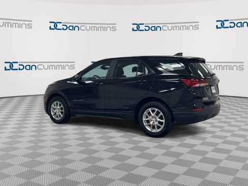 Used 2022 Chevrolet Equinox LS AWD/4WD image 6