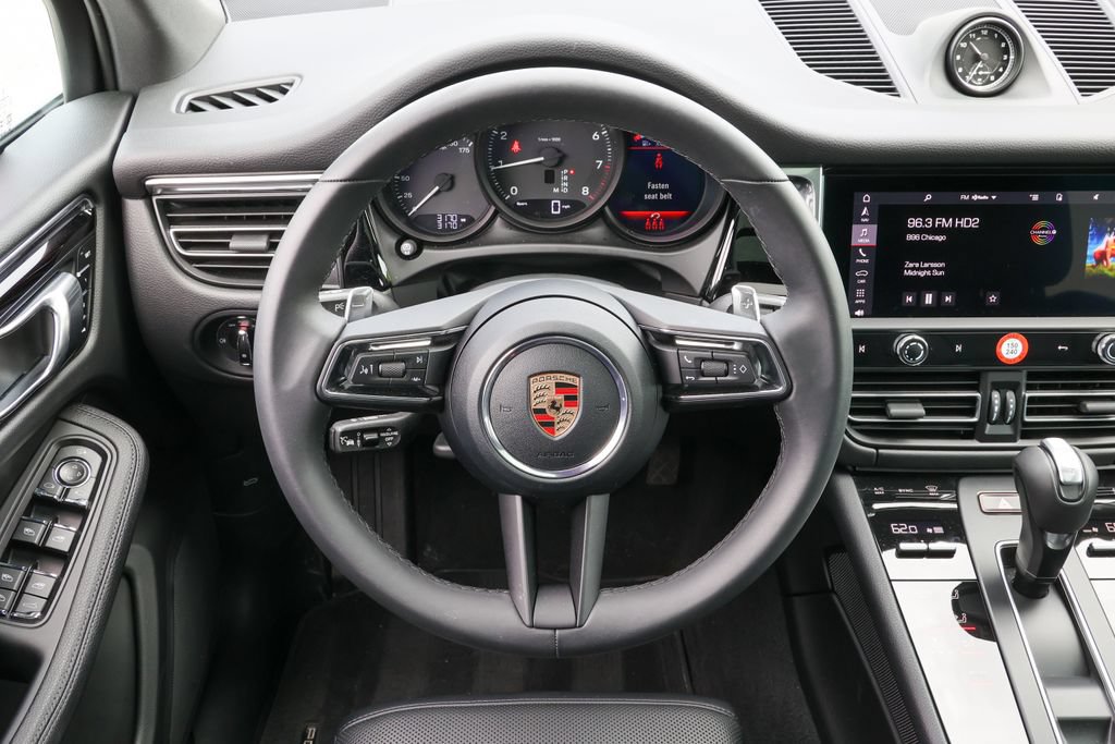 Certified 2026 Porsche Macan AWD/4WD image 13
