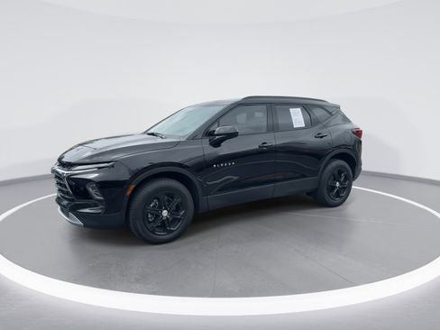 Certified 2026 Chevrolet Blazer LT w/ Convenience Package image 5