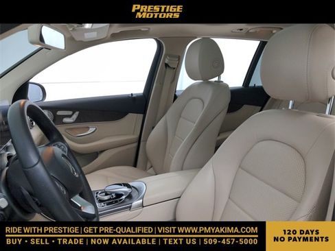 Used 2018 Mercedes-Benz GLC 300 4MATIC image 26