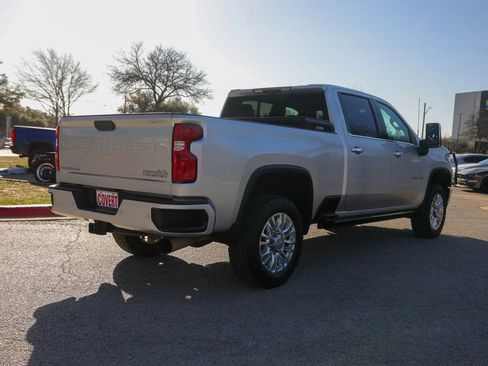 Used 2021 Chevrolet Silverado 2500 High Country w/ Z71 Off-Road Package image 7