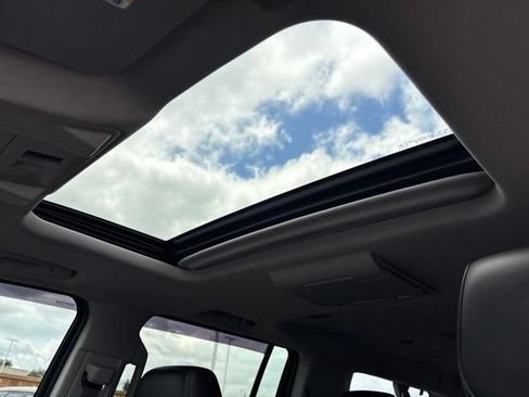 Used 2015 Cadillac Escalade ESV Premium AWD/4WD image 25