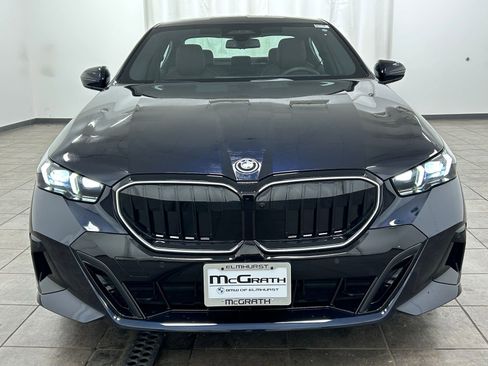 Used 2026 BMW 550e xDrive AWD/4WD image 7