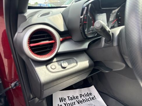 Used 2024 Chevrolet Trax RS w/ Driver Confidence Package FWD image 3