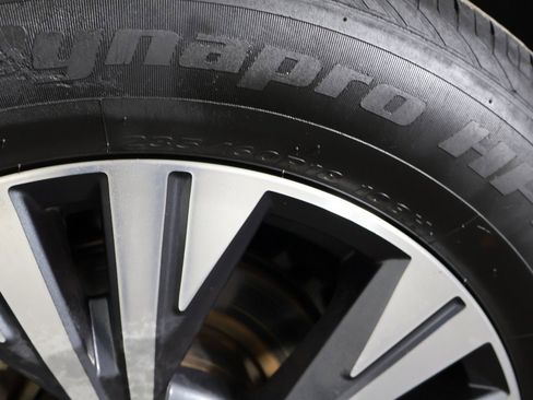 Used 2021 Nissan Rogue SV w/ Premium Package image 22