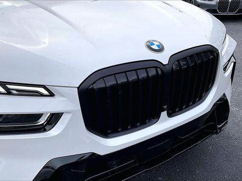 Certified 2024 BMW X7 xDrive40i w/ M Sport Package image 30