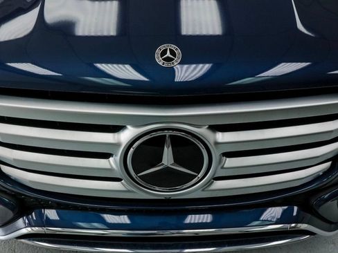 Used 2024 Mercedes-Benz GLS 580 4MATIC image 9