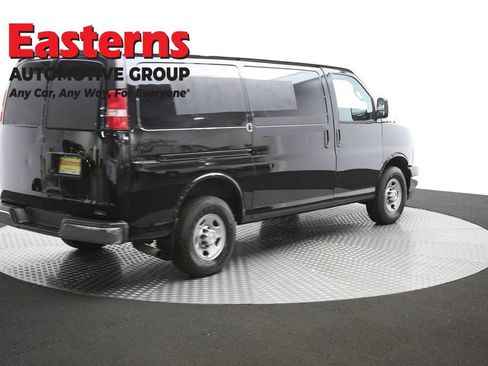 Used 2017 Chevrolet Express 2500 image 38