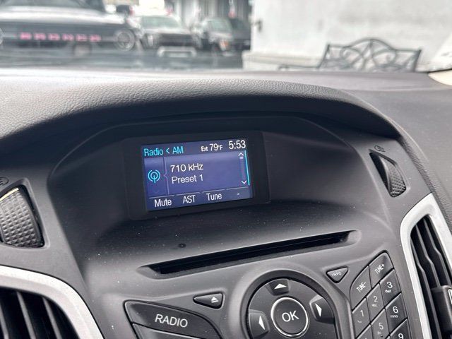 Used 2013 Ford Focus SE FWD image 11