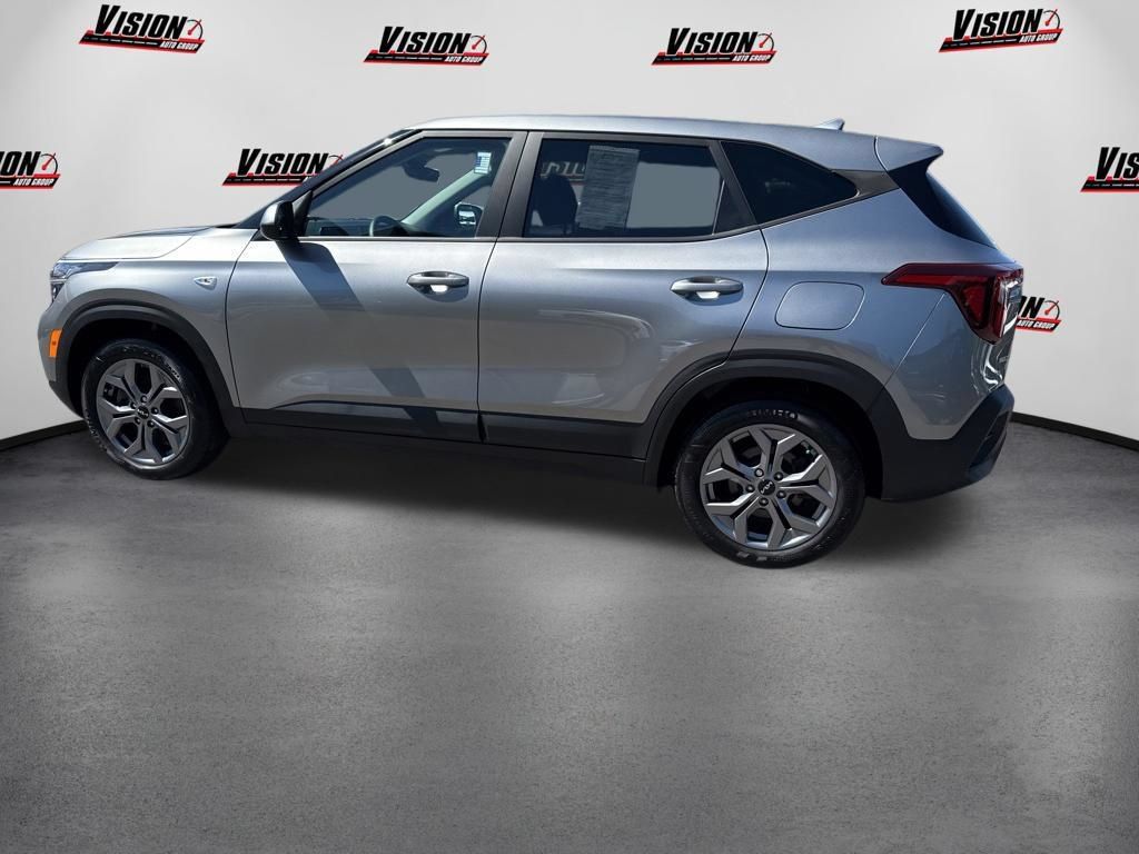 Certified 2024 Kia Seltos LX AWD/4WD image 10