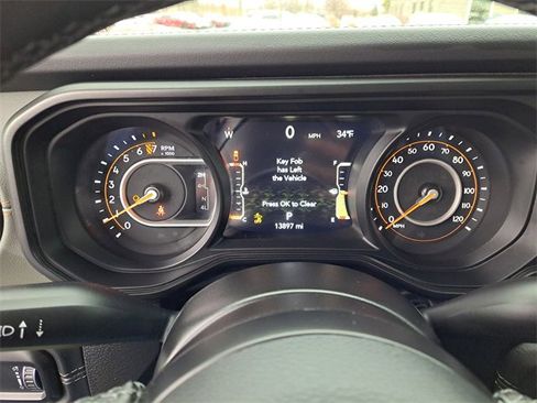 Used 2025 Jeep Gladiator Mojave w/ Safety Group image 10