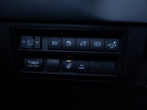 Used 2022 Toyota Tundra TRD Pro AWD/4WD image 32