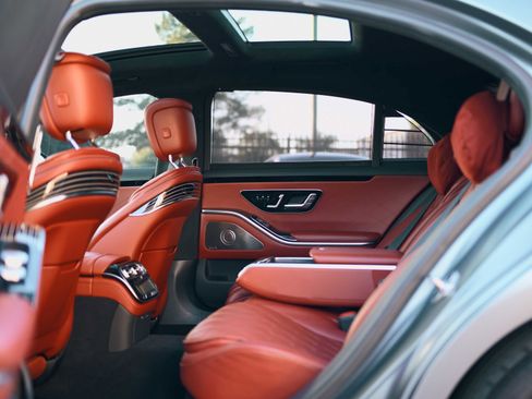 Used 2022 Mercedes-Benz S 580 4MATIC Sedan image 16