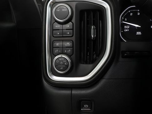 Used 2020 GMC Sierra 1500 AT4 w/ AT4 Premium Package AWD/4WD image 19