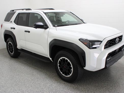 Used 2025 Toyota 4Runner TRD Off-Road Premium w/ Tow Technology Package AWD/4WD image 4