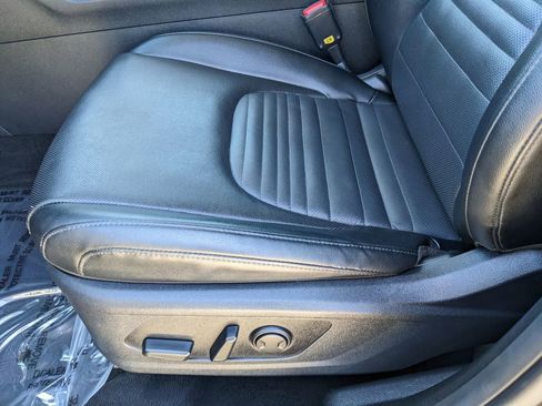 Certified 2023 Kia Sportage SX image 21