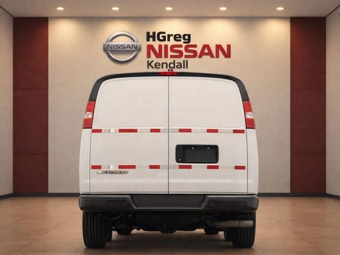 Used 2021 Chevrolet Express 2500 RWD image 6