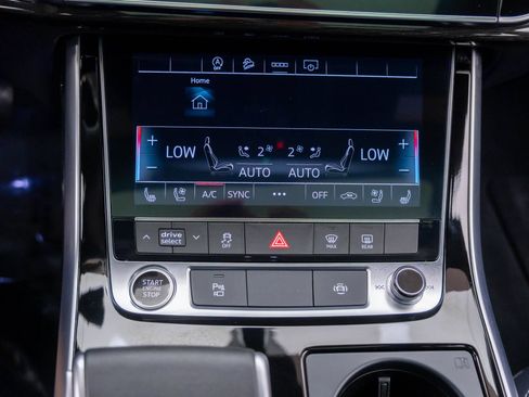 Used 2025 Audi Q8 Premium Plus AWD/4WD image 22