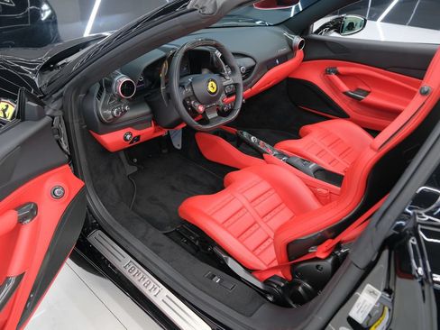 Used 2023 Ferrari F8 Tributo RWD image 42