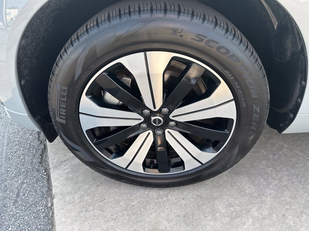 Certified 2025 Volvo XC60 T8 Core w/ Protection Package Premier AWD/4WD image 10