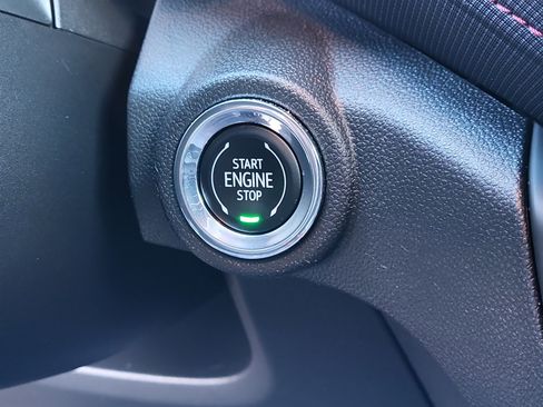 Used 2023 Chevrolet TrailBlazer RS w/ Sun and Liftgate Package image 31