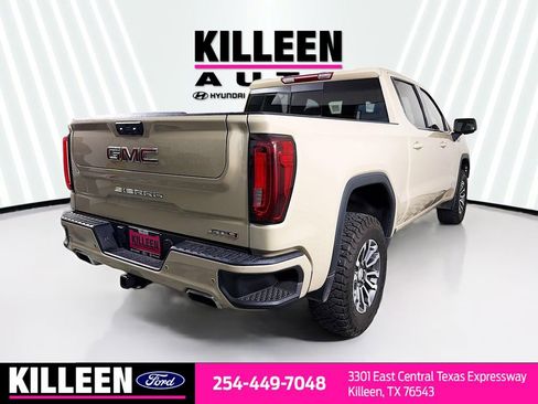 Used 2023 GMC Sierra 1500 AT4 w/ AT4 Preferred Package AWD/4WD image 8