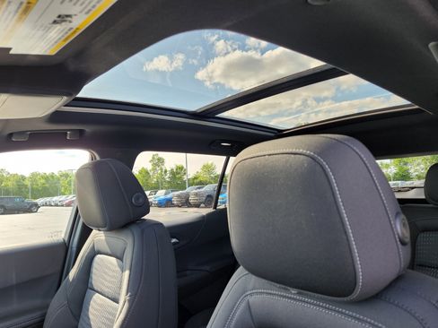 New 2026 Chevrolet Equinox LT FWD image 17