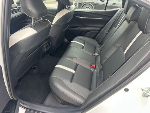 Used 2025 Toyota Camry SE image 25