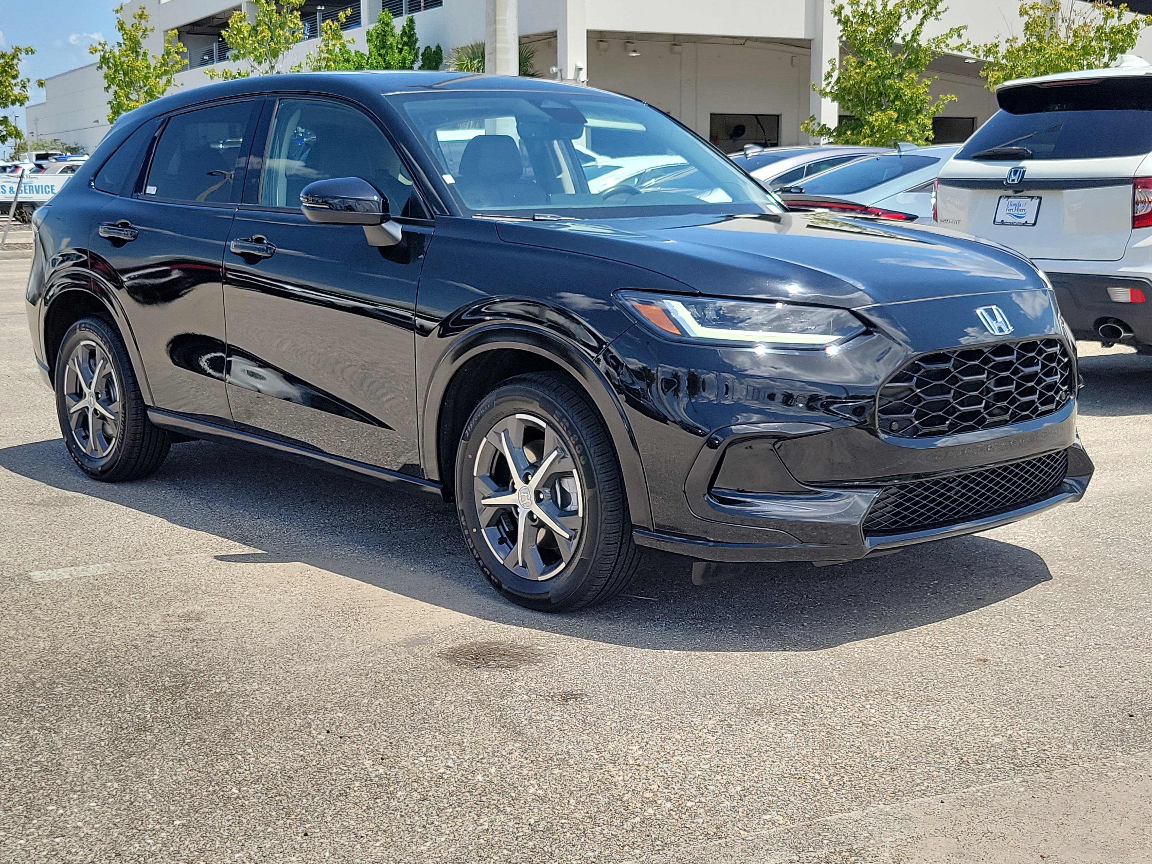 Used 2025 Honda HR-V EX-L image 32
