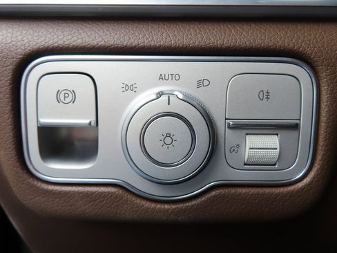 Used 2024 Mercedes-Benz GLE 350 4MATIC image 54