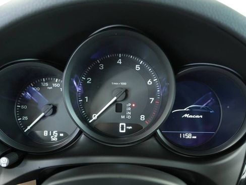 Certified 2025 Porsche Macan AWD/4WD image 14