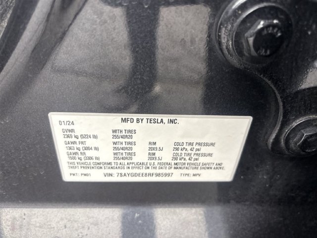 Used 2024 Tesla Model Y Long Range AWD/4WD image 33