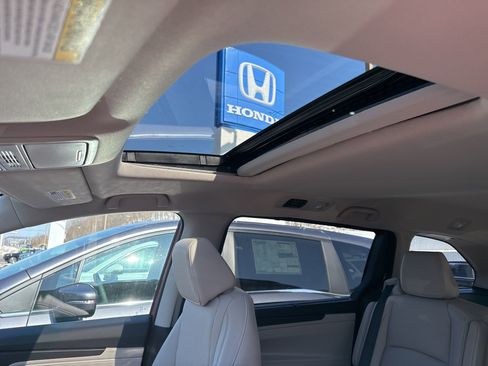 New 2026 Honda Odyssey EX-L image 38