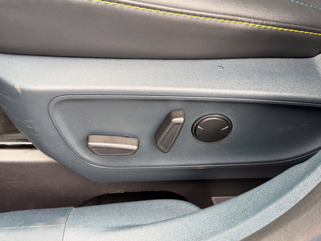 Used 2025 Ford Maverick Lobo AWD/4WD image 24