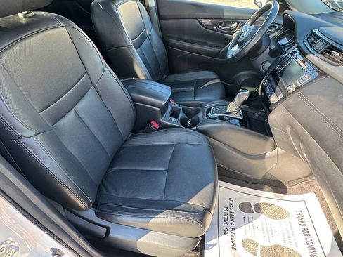 Used 2018 Nissan Rogue SL w/ Premium Package AWD/4WD image 23