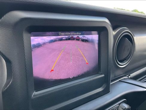 Certified 2023 Jeep Wrangler Sport AWD/4WD image 11