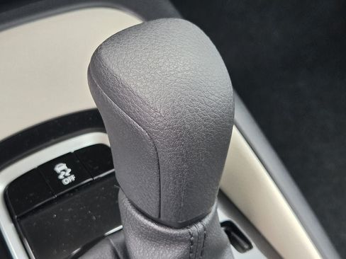 Used 2026 Toyota Corolla LE FWD image 20