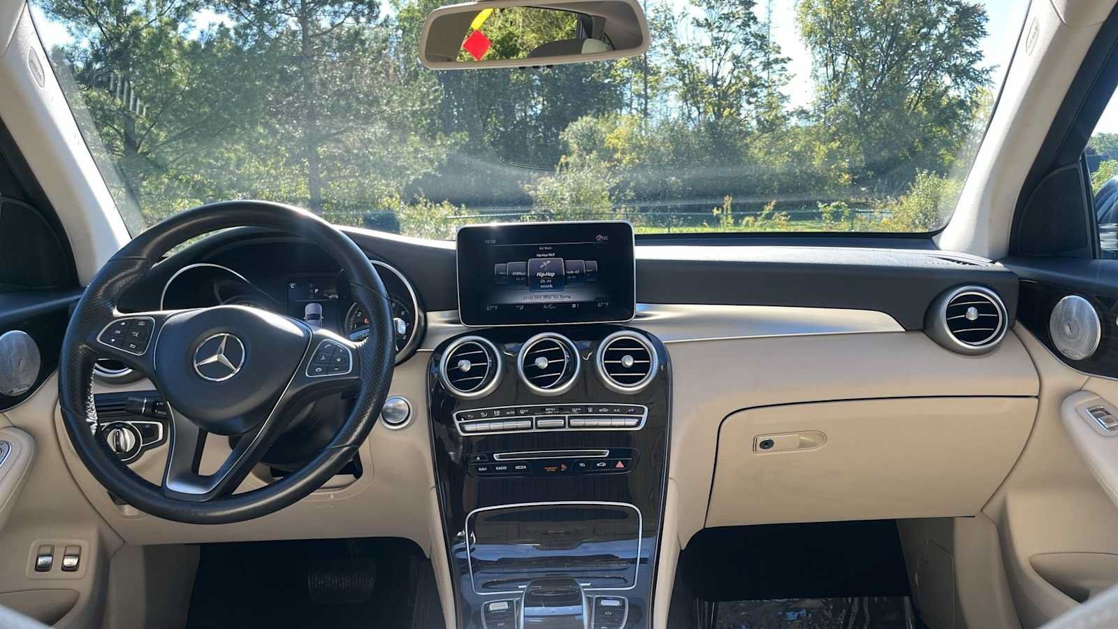 Used 2018 Mercedes-Benz GLC 350e 4MATIC image 28