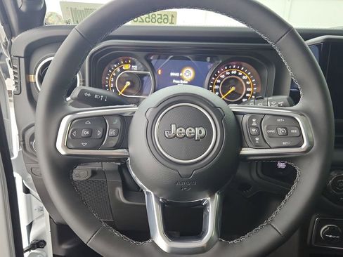 New 2025 Jeep Wrangler Sahara image 22