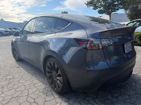 Used 2023 Tesla Model Y Performance AWD/4WD image 3