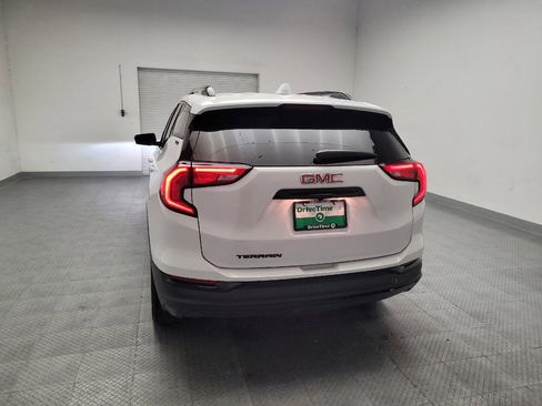 Used 2020 GMC Terrain SLE w/ Driver Convenience Package FWD image 6