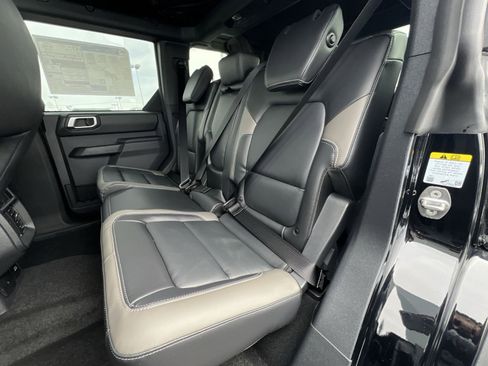New 2026 Ford Bronco Outer Banks w/ Sasquatch Package AWD/4WD image 25