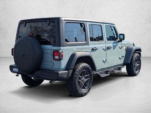 Used 2024 Jeep Wrangler Sport S image 5
