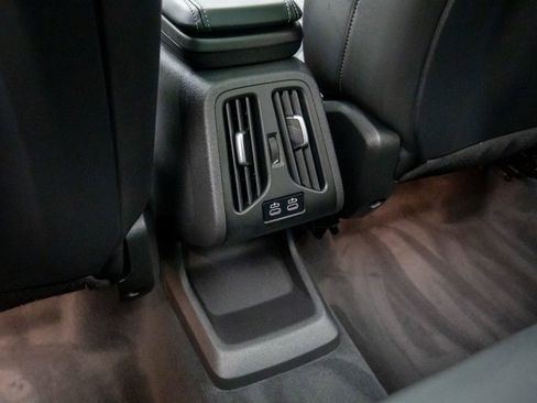 Used 2025 BMW X1 xDrive28i w/ Technology Package image 17