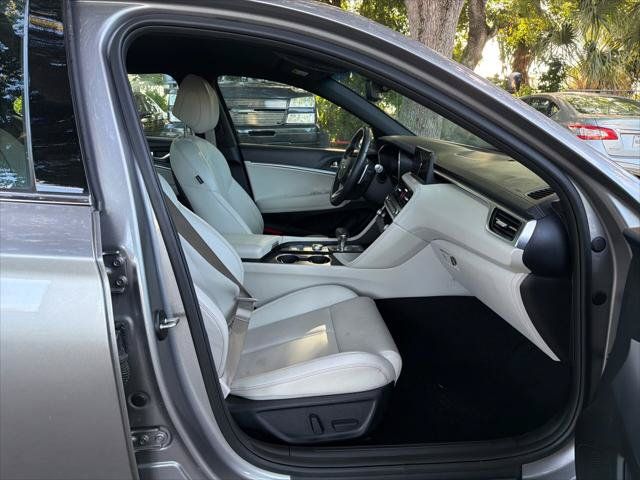 Used 2025 Genesis G70 2.5T RWD image 17