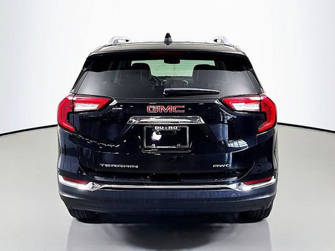 Used 2024 GMC Terrain SLT image 6